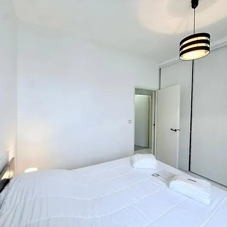 Detente Cote Port Et Cure Thermale